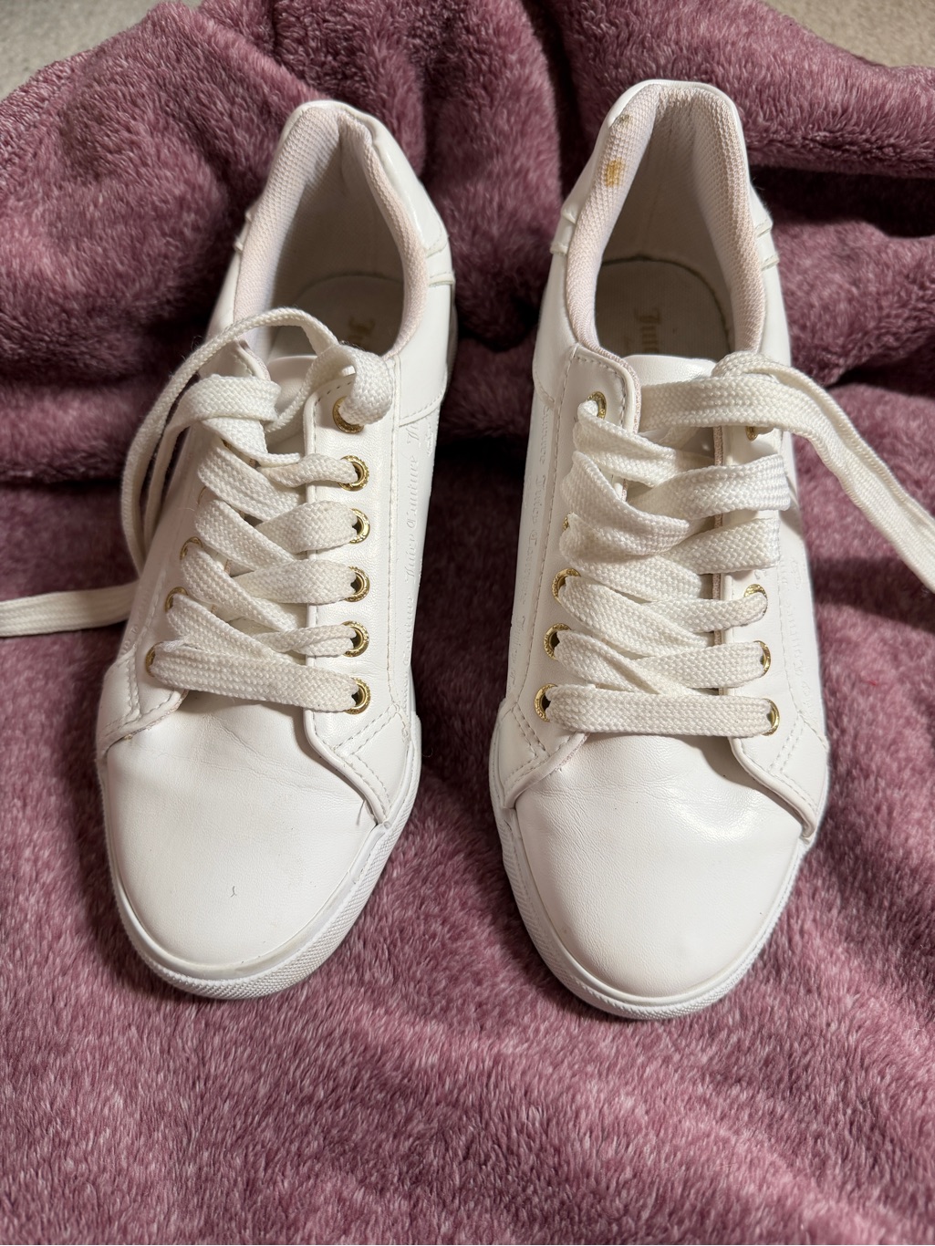 Juicy Couture White Sneakers With Gold Eyelets